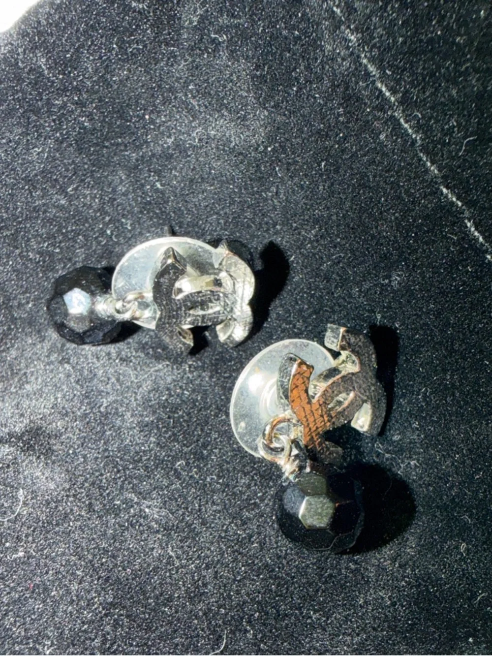 CHANEL AUTHENTIC Dark Gray and BLACK CC Drop Earrings with Faceted Beads